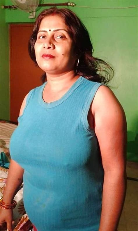 nude aunty desi|Desi nude aunty Search